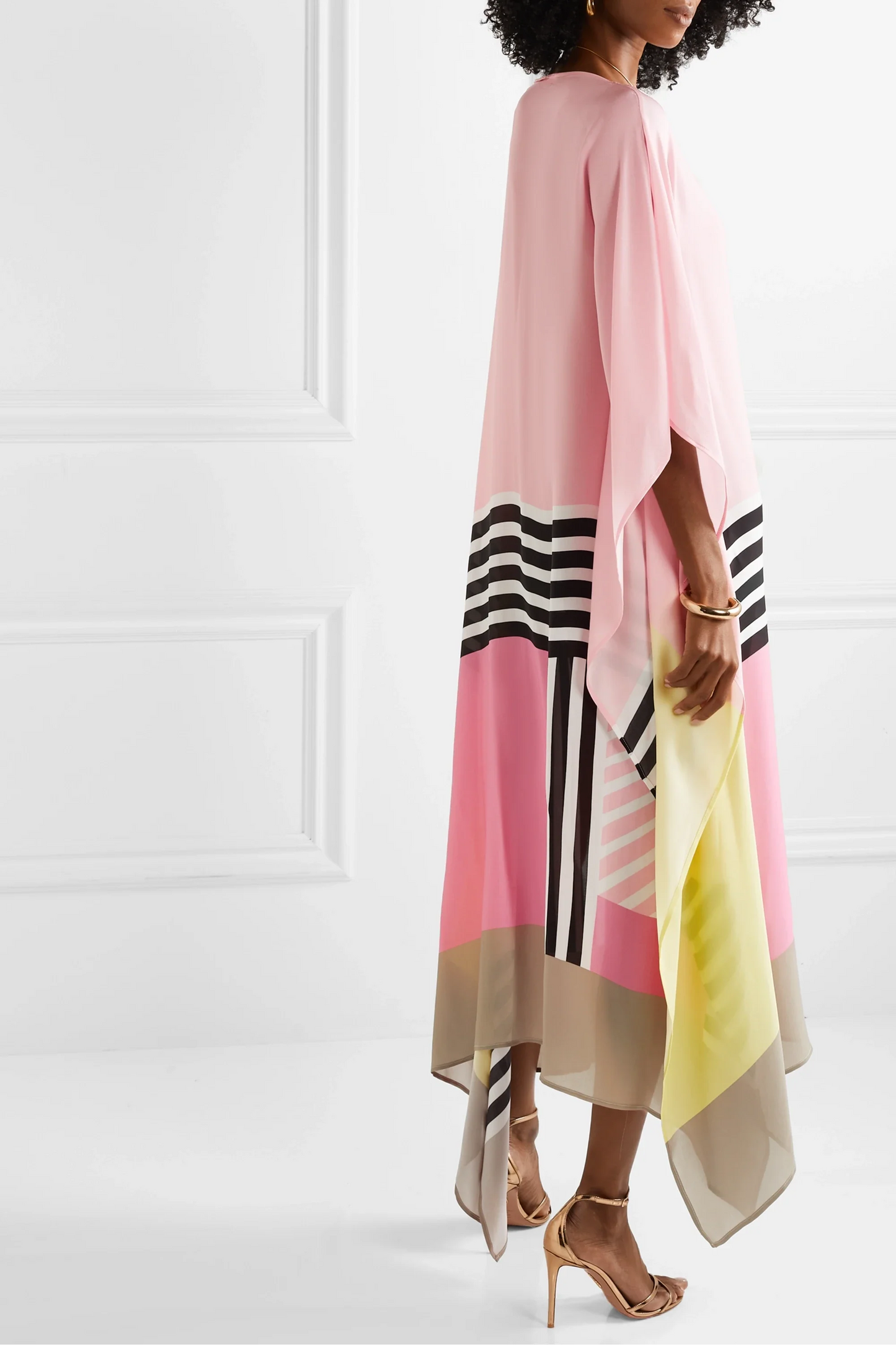 IRIS | Elegante caftán estampado