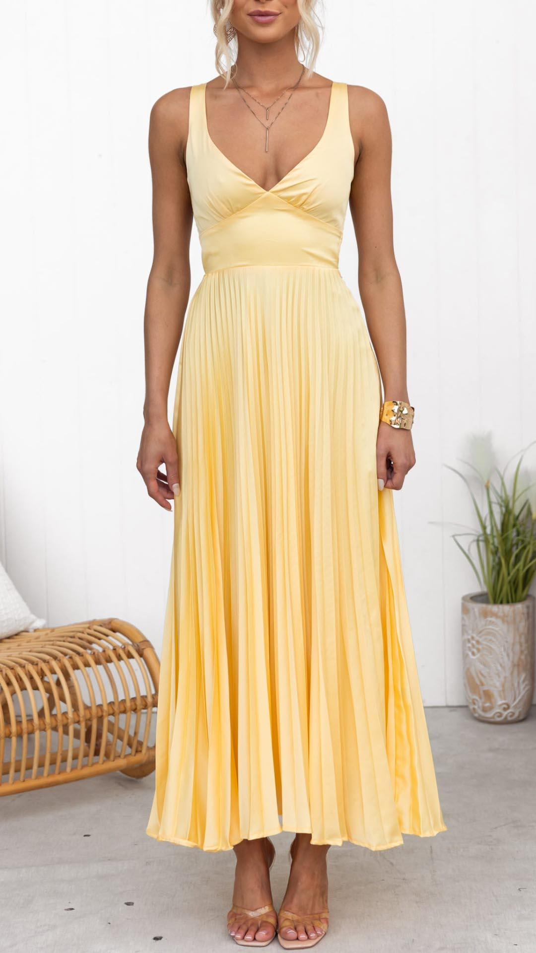 ALBA | Vestido plisado con escote en V
